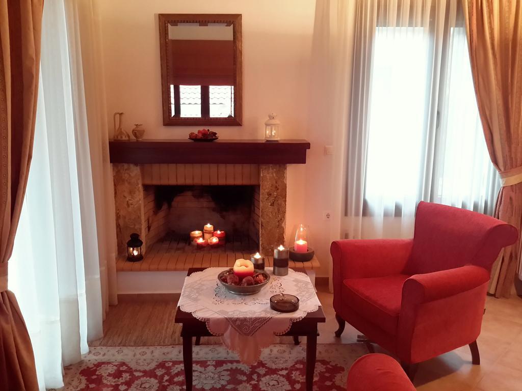 Apartment En Feneo Mesinon